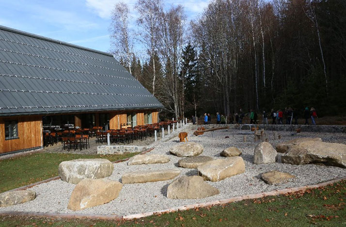 Wolfs-Lehrpfad & Besucherzentrum Srní 3